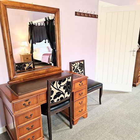 Ochil 10 With Private Hot Tub - Fife - Loch Leven - Lomond Hills Villa Kelty Exterior foto