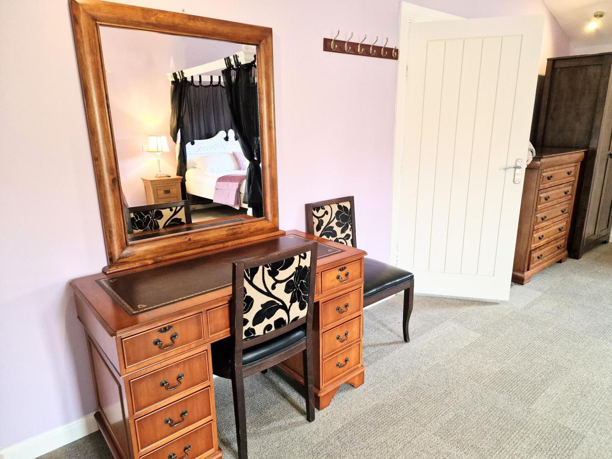 Ochil 10 With Private Hot Tub - Fife - Loch Leven - Lomond Hills Villa Kelty Exterior foto